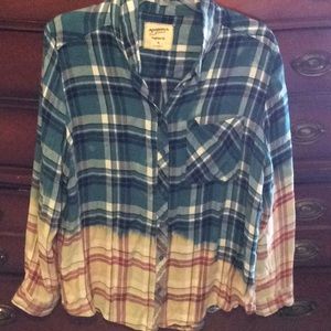 Long sleeve plaid shirt